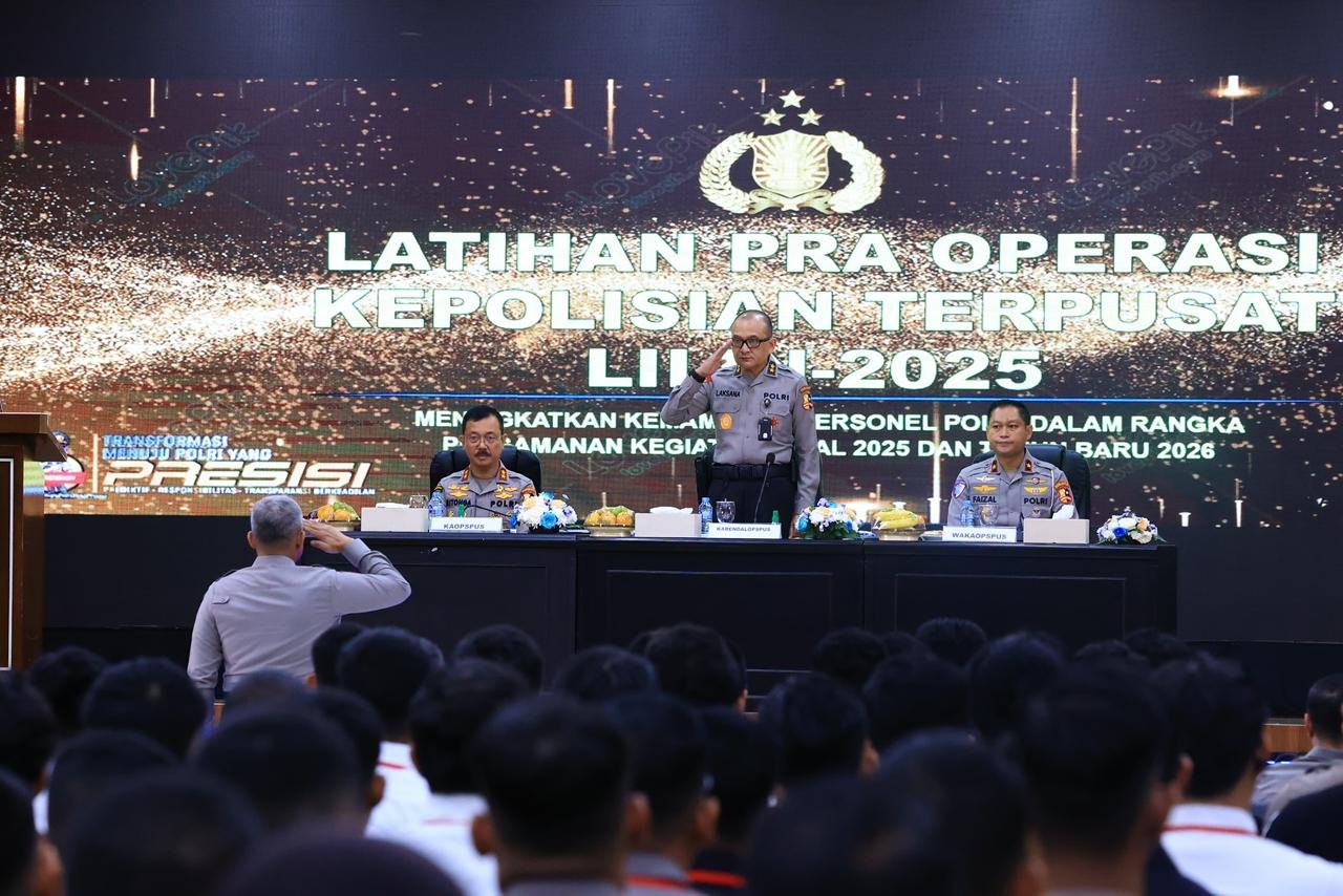 Polri menggelar Operasi Lilin-2025 dengan pendekatan humanis dan pelayanan publik untuk menjaga keamanan, ketertiban, serta kekhidmatan perayaan Natal dan Tahun Baru, sebagai wujud kehadiran negara dalam melindungi momentum sosial dan spiritual masyarakat.