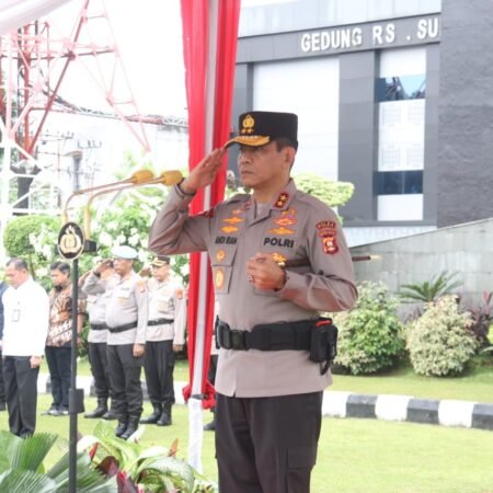 Hari Bela Negara ke-77, Polda Sumsel Teguhkan Semangat Bela Negara untuk Indonesia Maju Kapolda Sumsel Irjen Pol Andi Rian R. Djajadi, S.I.K., M.H. memimpin Upacara Peringatan Hari Bela Negara ke-77 Tahun 2025 di Mapolda Sumsel, Jumat (19/12/2025).