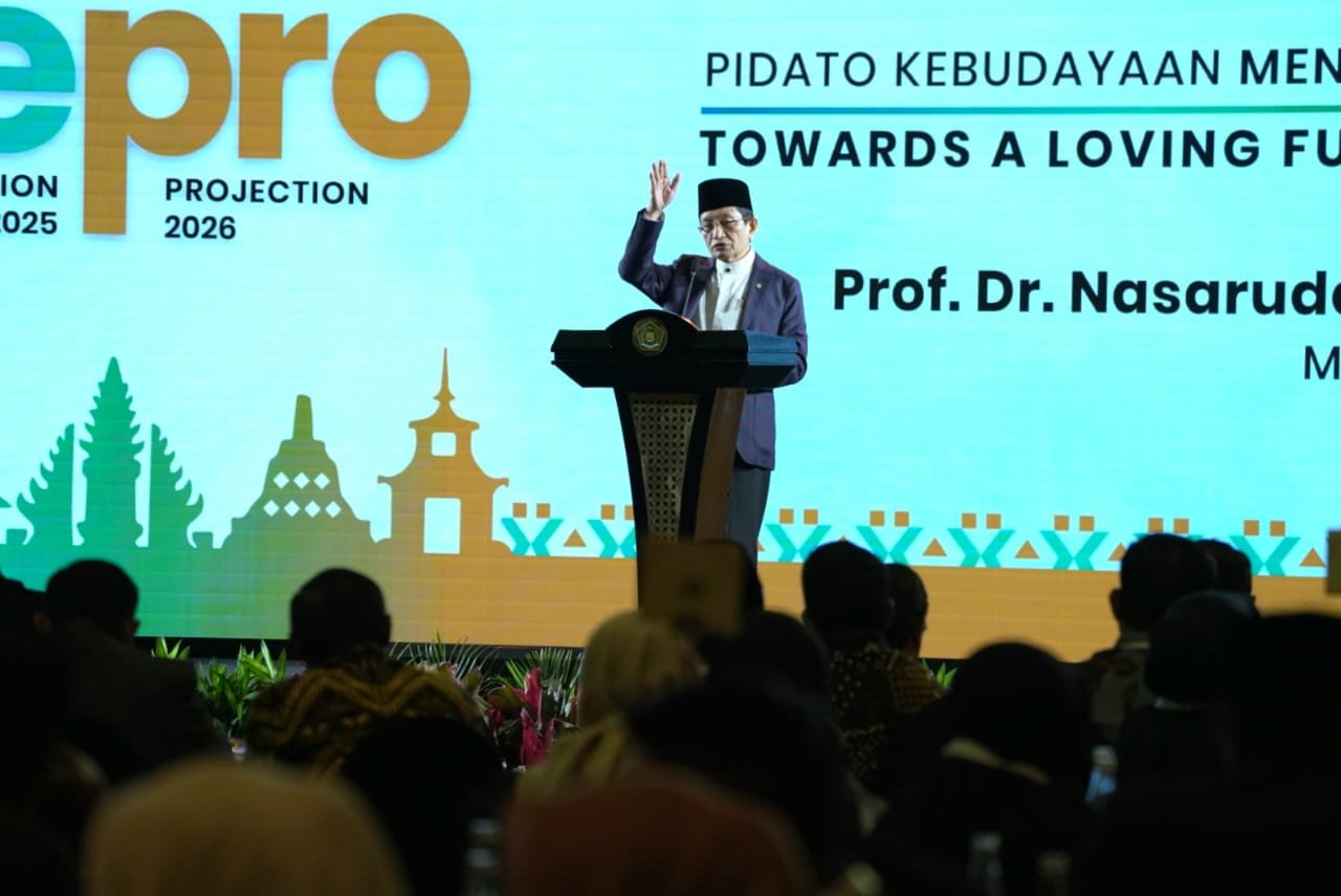 Indeks Kerukunan Umat Beragama 2025 Cetak Rekor Tertinggi dalam 11 Tahun Menteri Agama Nasaruddin Umar saat menyampaikan rilis hasil Survei Evaluasi Kerukunan Umat Beragama 2025 dalam agenda Refleksi 2025 dan Proyeksi 2026 di Jakarta, Selasa (22/12/2025).