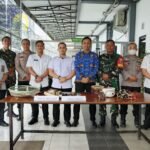 BPJS Kesehatan dan Pemprov Sumsel Resmi Teken Rencana Kerja 2026, Jaga Keberlanjutan UHC Petugas mengamankan barang-barang terlarang hasil Razia Gabungan yang digelar Rutan Kelas I Palembang sebagai bentuk komitmen menjaga integritas pemasyarakatan.