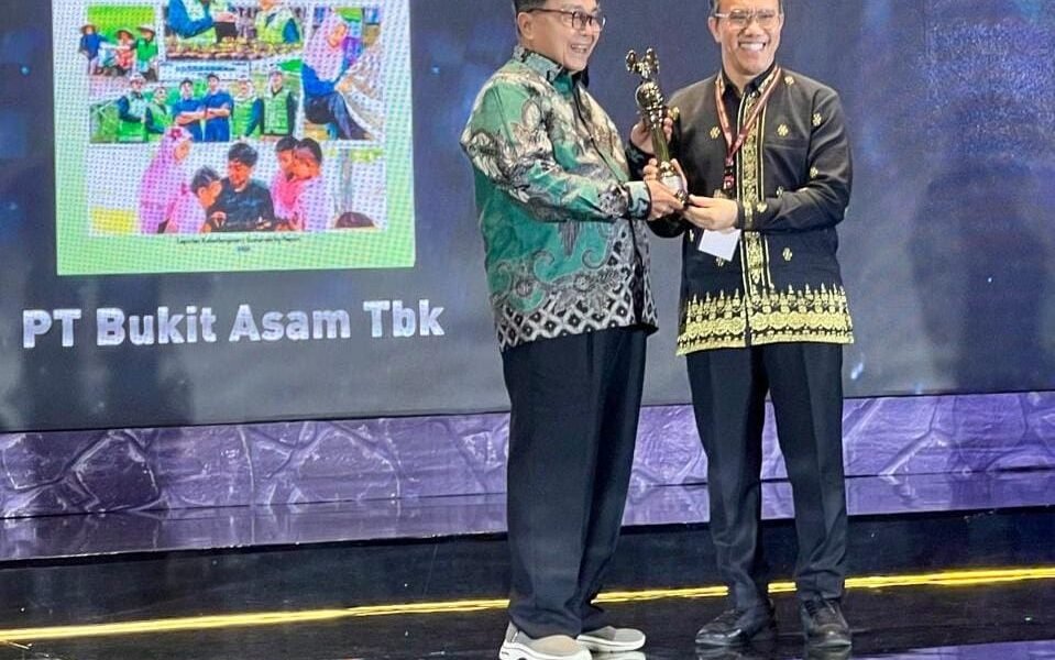 Transparansi dan Keberlanjutan Diakui, PTBA Kantongi Penghargaan Platinum ASRRAT 2025 Transparansi dan Keberlanjutan Diakui, PTBA Kantongi Penghargaan Platinum ASRRAT 2025