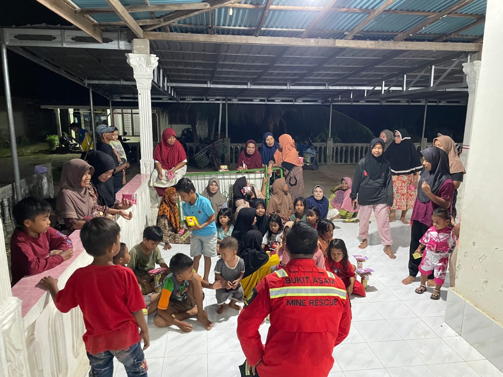 Trauma Healing Dukung Pemulihan Psikologis Anak Korban Banjir Sumatera.