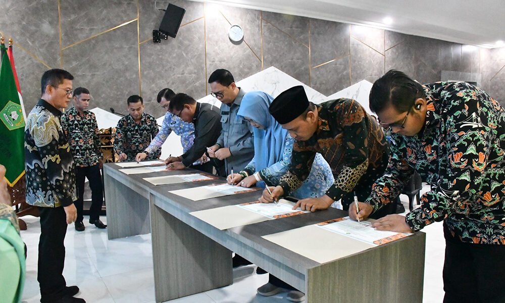 Kakanwil Kemenag Sumsel Syafitri Irwan saat memberikan arahan dalam Rakor Pelaksanaan Anggaran 2026 dan Penandatanganan Pakta Integritas di Aula Kanwil Kemenag Sumsel, Kamis (15/01/2026).