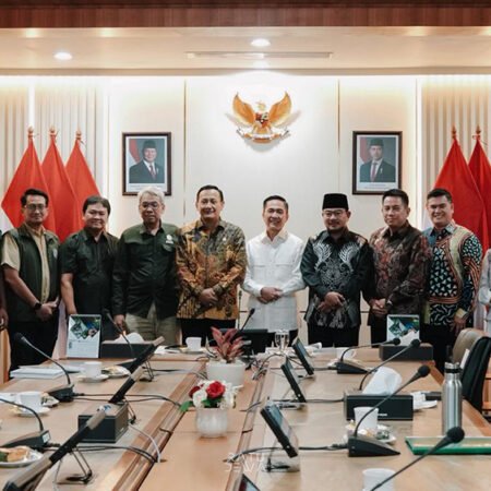 Pemkot Palembang Tiru Aplikasi JAKI, Ini Langkah Menuju Smart City Wali Kota Palembang Ratu Dewa bersama Wakil Wali Kota Prima Salam saat melakukan kunjungan kerja ke Jakarta Smart City di Balai Kota DKI Jakarta, Rabu (14/1/2026).