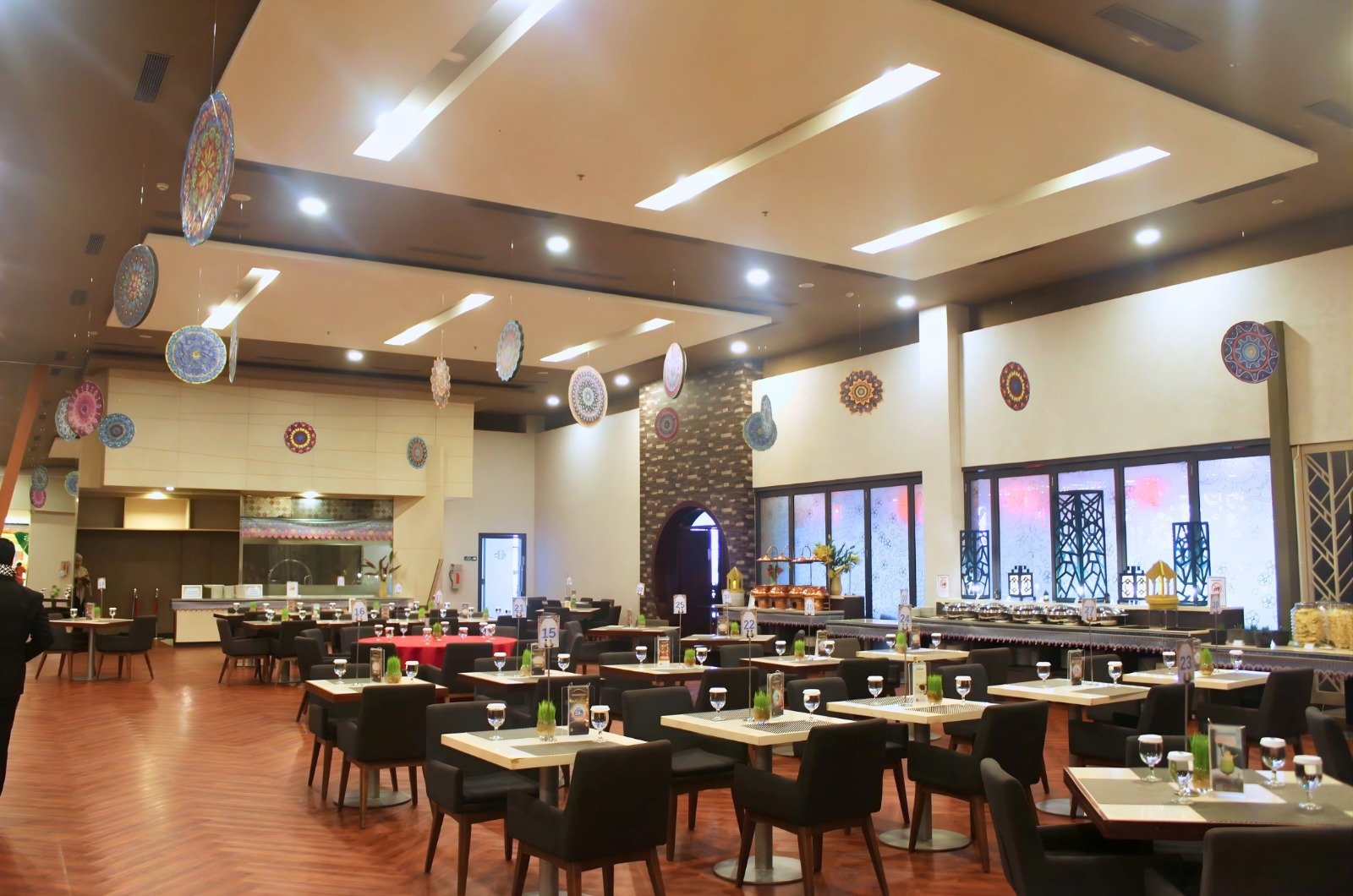 Suasana hangat Ramadhan di Harper Palembang melalui event iftar Ruby Al-Barokah, menghadirkan buffet all you can eat bernuansa budaya Asia yang elegan dan berkelas.