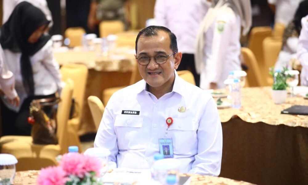 Rapat Teknis SDA 2027, Sekda Sumsel: Air Harus Dikelola untuk Kesejahteraan Sekda Provinsi Sumsel H. Edward Candra saat membuka Rapat Teknis Koordinasi dan Sinkronisasi Program Kegiatan Tahun Anggaran 2027 bidang sumber daya air di Ruang Rapat Musi, Dinas PSDA Sumsel.