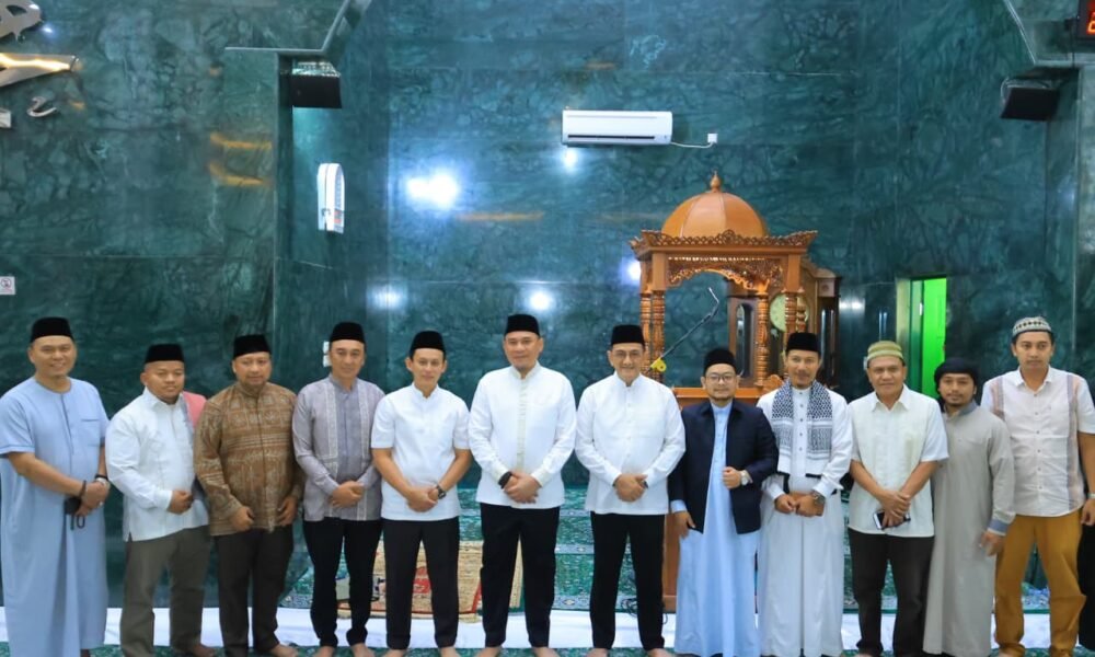 Perkuat Sinergi Pemprov dan DPRD Sumsel, Sekda Edward Candra Hadiri Pengajian Ramadan Perkuat Sinergi Pemprov dan DPRD Sumsel, Sekda Edward Candra Hadiri Pengajian Ramadan