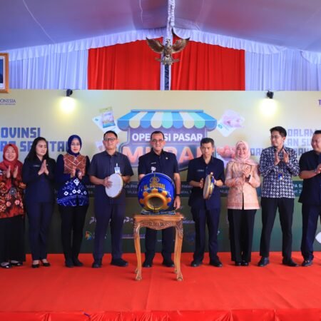 Jaga Stabilitas Harga Pangan Jelang Idulfitri 1447 H, Pemprov–BI Gelar Operasi Pasar Murah Jaga Stabilitas Harga Pangan Jelang Idulfitri 1447 H, Pemprov–BI Gelar Operasi Pasar Murah