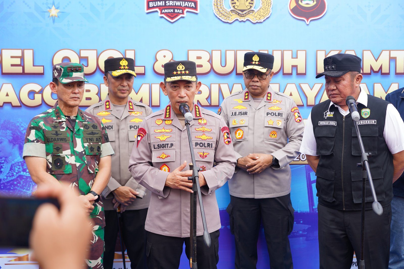 Pastikan Sumsel Kondusif, Pangdam II/Sriwijaya Hadiri Apel 'Nyago Bumi Sriwijaya Aman Bae'