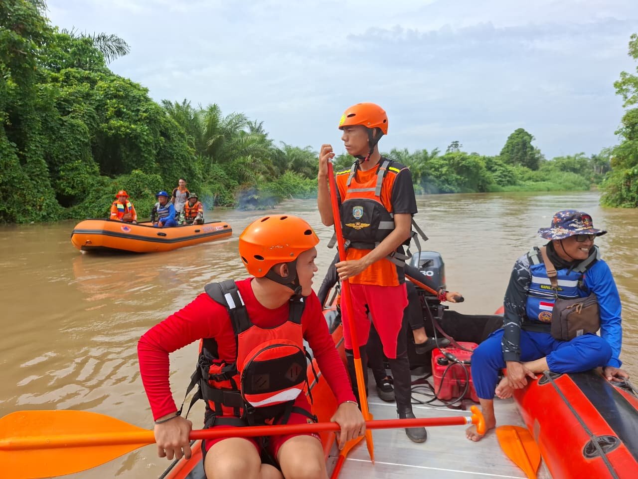 Basarnas Cari Serang Speedboat yang Hilang di Pedamaran OKI saat Lebaran Basarnas Cari Serang Speedboat yang Terbalik dan Hilang di Pedamaran OKI saat Lebaran