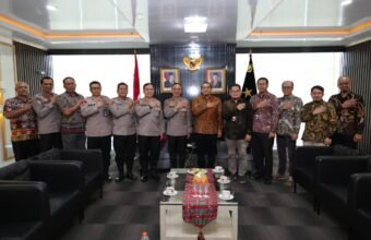 Kapolda Sandi Nugroho Ajak PLN S2JB Maksimalkan Potensi Energi untuk Investasi Kapolda Sandi Nugroho Ajak PLN Maksimalkan Potensi Energi untuk Investasi