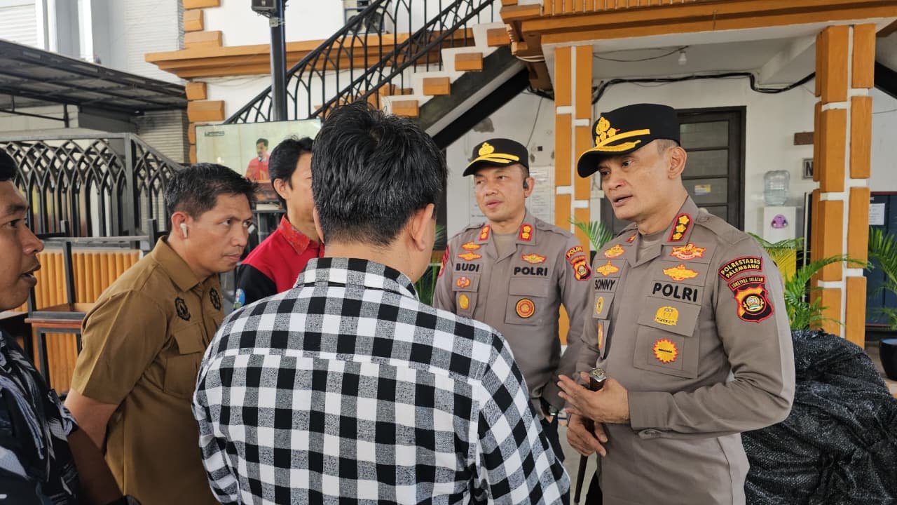 Pastikan Hak Beribadah Warga Negara, Jajaran Polda Sumsel Siaga di 404 Titik Gereja⠀ Pastikan Hak Beribadah Warga Negara, Jajaran Polda Sumsel Siaga di 404 Titik Gereja ⠀