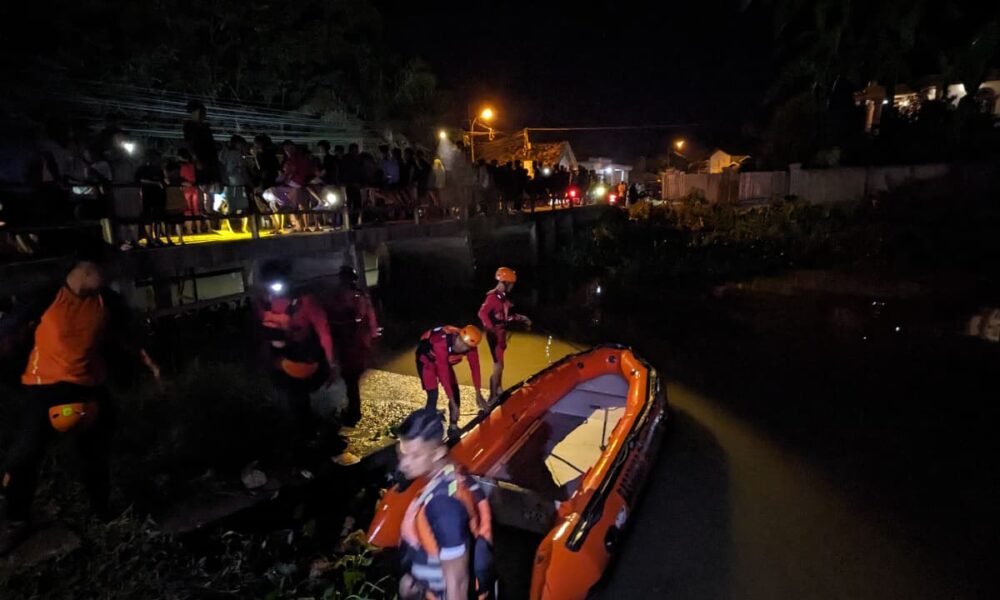 Remaja Tenggelam di Sungai Keruk Kertapati Usai Pulang dari Pangkas Rambut Remaja Tenggelam di Sungai Musi Usai Pulang dari Pangkas Rambut