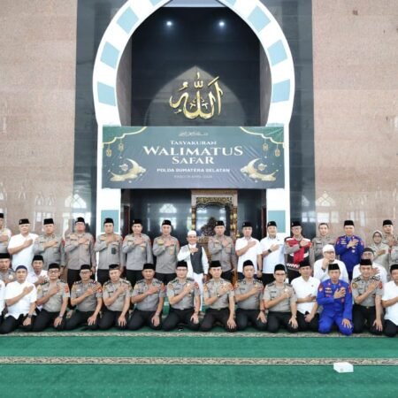 Momentum Penguatan Integritas dan Spiritualitas Personel, Kapolda Lepas 44 Calon Jemaah Haji Polda Sumsel