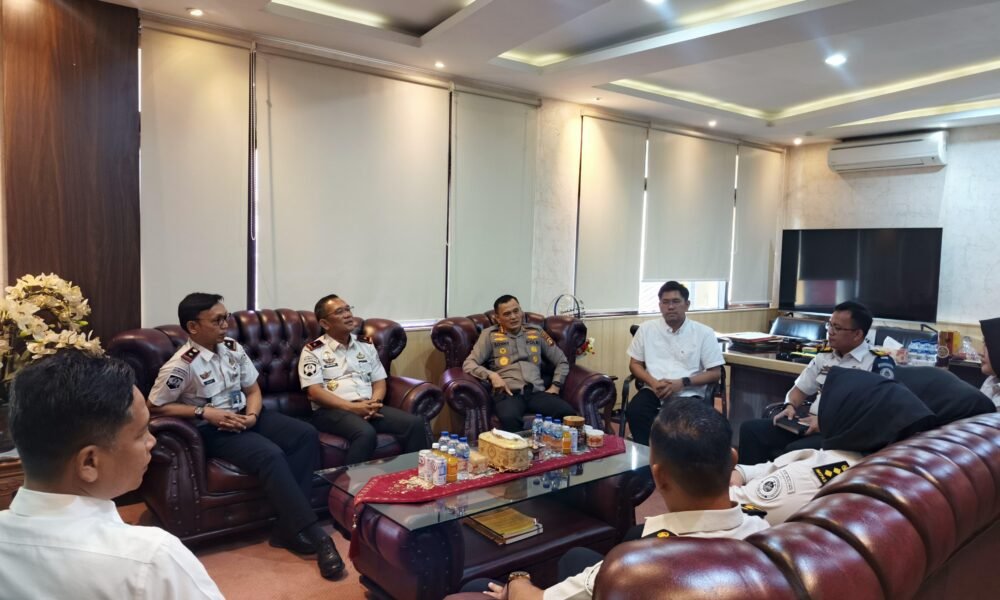 Kepala Rutan Palembang Jalin Komunikasi yang Lebih Intensif dengan Kajari dan Kapolrestabes Kepala Rutan Palembang Jalin Komunikasi yang Lebih Intensif dengan Kajari dan Kapolrestabes