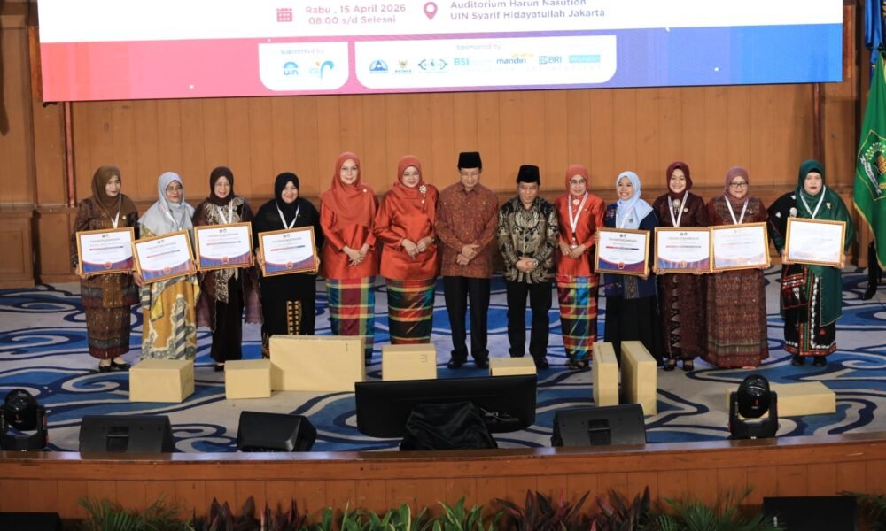 DWP Kanwil Kemenag Sumsel Raih Peringkat 3 Nasional E-Reporting Tahun 2025 DWP Kanwil Kemenag Sumsel Raih Peringkat 3 Nasional E-Reporting Tahun 2025
