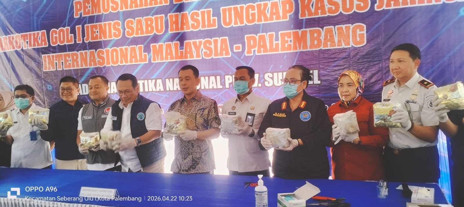 BNNP Sumsel Musnahkan 16,9 Kg Sabu Jaringan Malaysia–Palembang, Dua DPO Diburu BNNP Sumsel Musnahkan 16,9 Kg Sabu Jaringan Malaysia–Palembang, Dua DPO Diburu