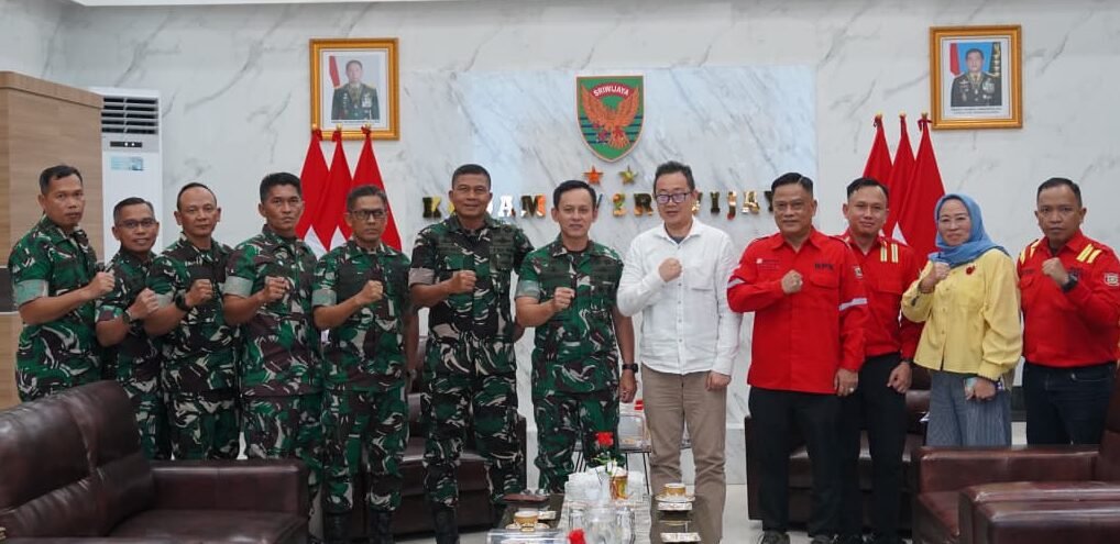 Kodam II/Sriwijaya dan PT Sinarmas Perkuat Sinergi Penanggulangan Bahaya Karhutla di Sumsel Pangdam II/Sriwijaya Terima Audiensi PT Sinarmas, Perkuat Sinergi Penanggulangan Bahaya Karhutla di Sumsel