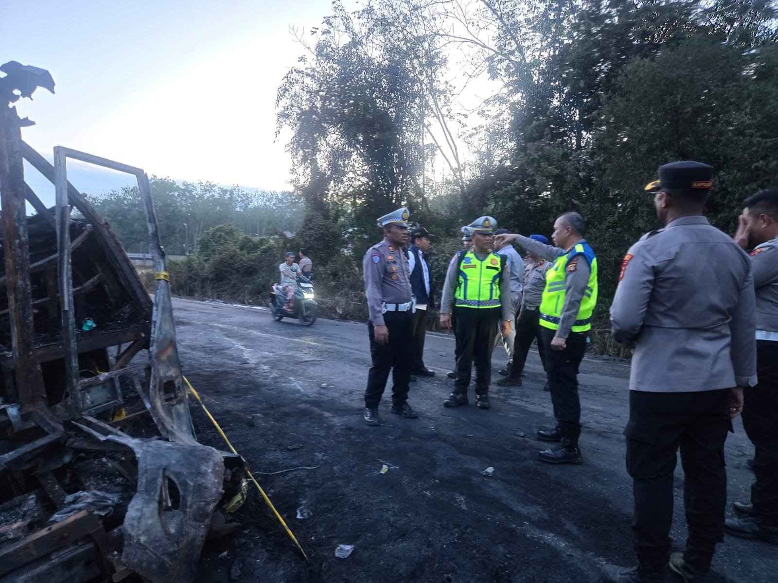 Begini Kronologi Tabrakan Bus ALS vs Truk Tangki yang Tewaskan 16 Orang di Jalan Lintas Muratara Polda Sumsel Paparkan Kronologi Tabrakan Bus ALS vs Truk Tangki yang Tewaskan 16 Orang di Jalan Lintas Muratara