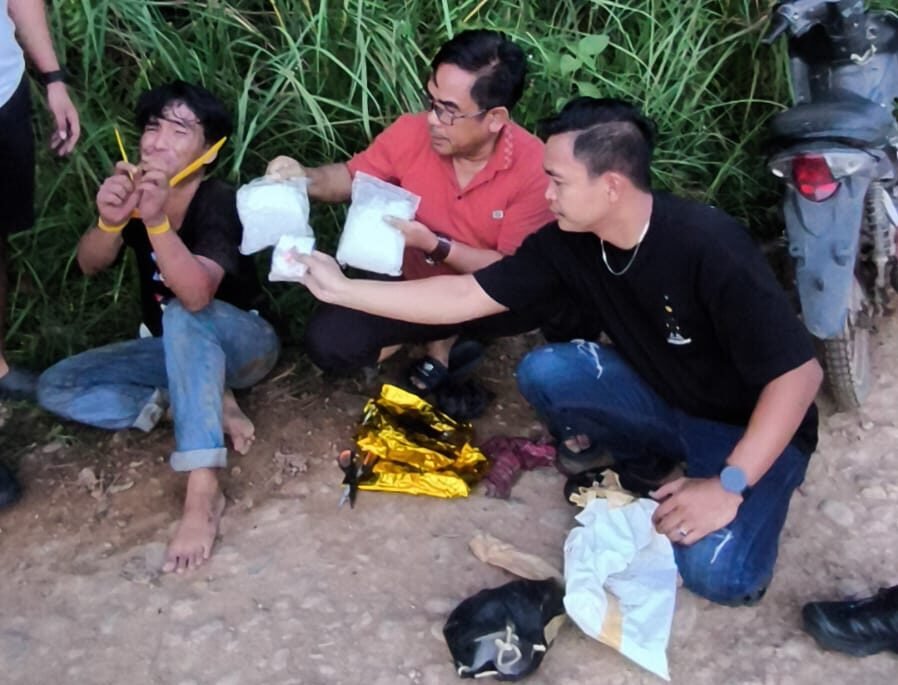 Coba Kabur, Kurir Sabu 2 Kg dan Puluhan Pil Esktasi dari Muratara Dicegat di Musi Rawas