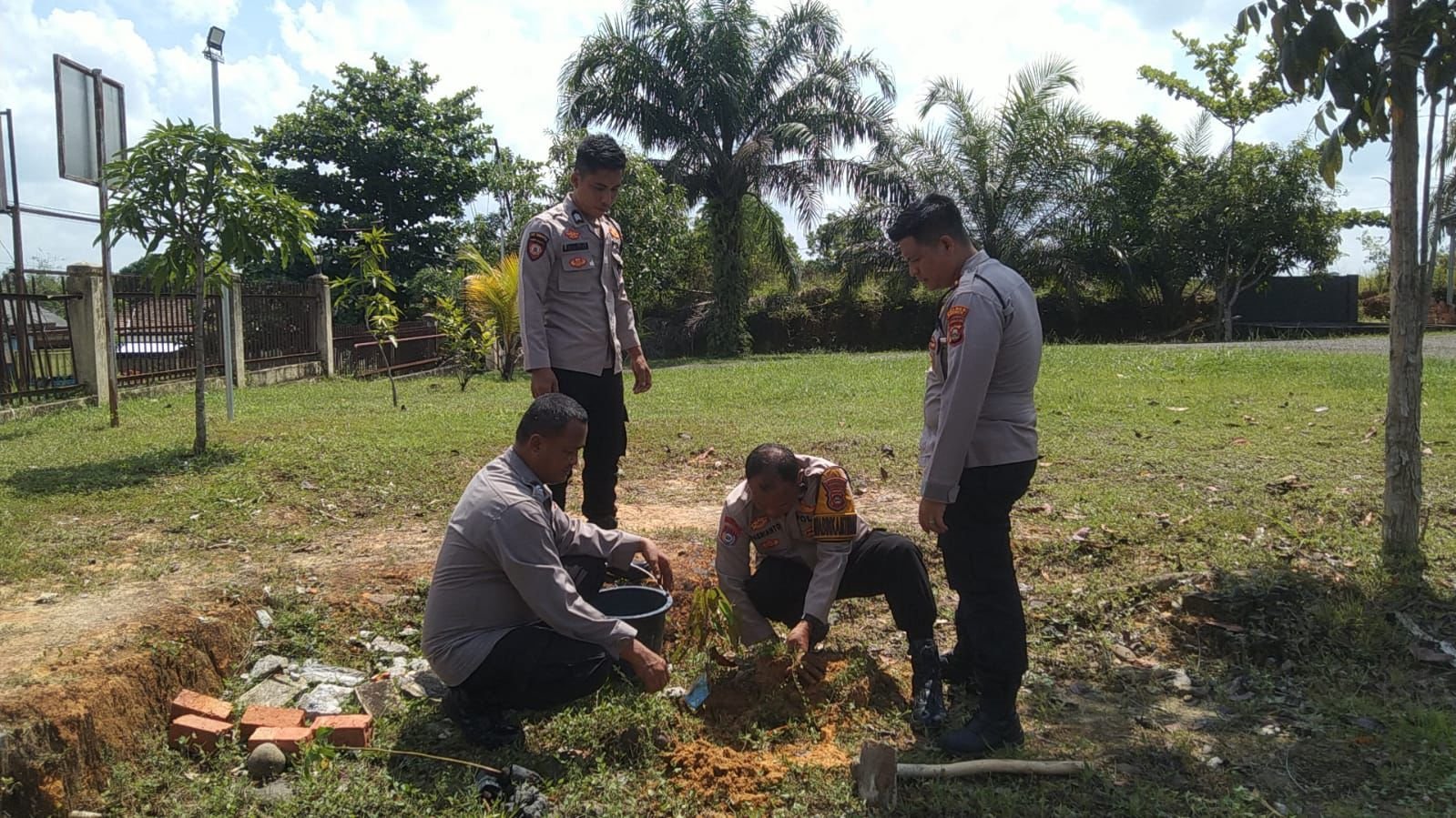Dukung Pembangunan Berkelanjutan, Polda Sumatera Selatan Jadikan Asrama Polri Percontohan Penghijauan