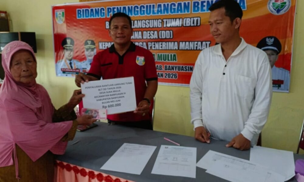 Senyum Bahagia Tujuh KPM Desa Suka Mulia Banyuasin Terima BLT Jelang Idul Adha Senyum Bahagia Tujuh KPM Desa Suka Mulia Terima BLT-DD Jelang Idul Adha