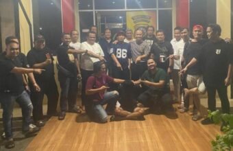 Pelaku Pengeroyokan Sopir Truk hingga Tewas Saat Antrean Solar di SPBU Noerdin Pandji Dibekuk Kasus Pengeroyokan Sopir Truk Saat Antrean Solar di SPBU Noerdin Pandji Terungkap, Dua Tersangka Dibekuk, Satu Diburu