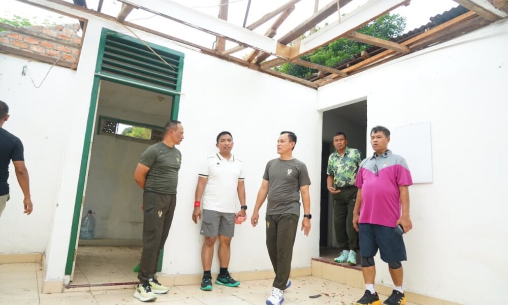Olahraga Bersama, Pangdam II/Sriwijaya Cek Progres Rehab Swadaya Rumdis Pamen Kodam Olahraga Bersama, Pangdam II/Sriwijaya Cek Progres Rehab Swadaya Rumdis Pamen Kodam