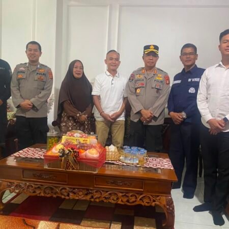 Hari Bhayangkara ke-80, Polda Sumsel Perkuat Soliditas Internal dan Ketahanan Sosial Melalui Anjangsana Hari Bhayangkara ke-80, Polda Sumsel Perkuat Soliditas Internal dan Ketahanan Sosial Melalui Anjangsana
