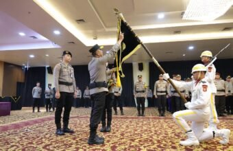 Hari Bhayangkara ke-80, Kapolda Sumsel Pimpin Tradisi Sakral Pencucian Pataka Atidhira Wira Bhakti Hari Bhayangkara ke-80, Kapolda Sumsel Pimpin Tradisi Sakral Pencucian Pataka Atidhira Wira Bhakti