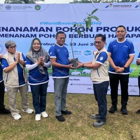 Hari Lingkungan Hidup Sedunia, PHR Zona 4 Perkuat Kolaborasi Pengelolaan Sampah di Prabumulih PHR Zona 4 memperingati Hari Lingkungan Hidup Sedunia 2026 melalui aksi lingkungan, termasuk mengenai pengelolaan sampah, bersama stakeholders selama 20 Mei-23 Juni 2026. (Foto: istimewa)