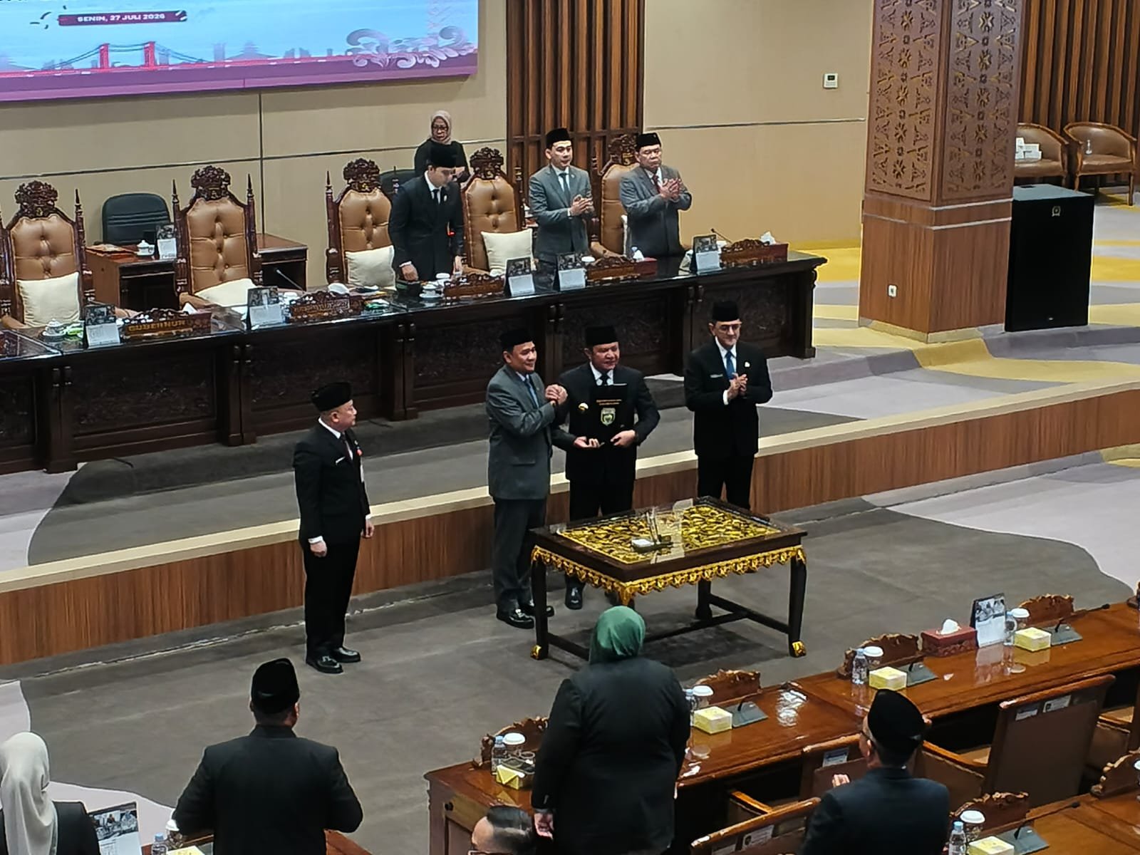 Rapat Paripurna ke-XXXVII, DPRD Sumsel Sahkan Raperda Pertanggungjawaban APBD 2025