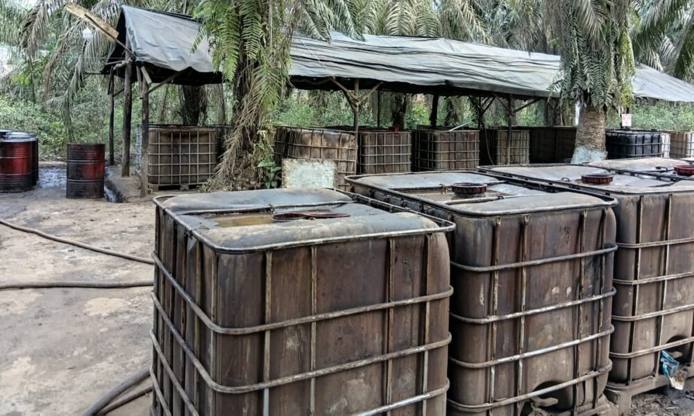 Polsek Keluang kembali menunjukkan komitmennya dalam memberantas praktik penyulingan minyak mentah ilegal (illegal refinery) di wilayah Kabupaten Musi Banyuasin (Muba). (Foto: istimewa)