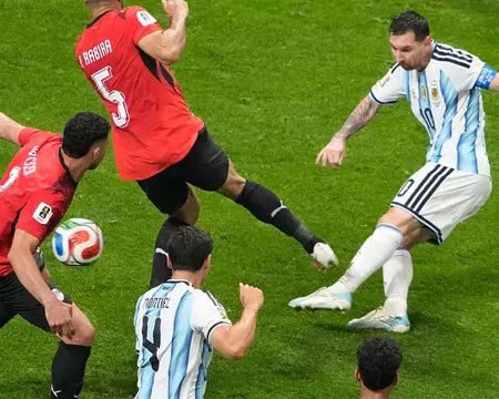 Lionel Messi Kembali Disorot di Piala Dunia 2026, Keputusan Wasit dan VAR Picu Perdebatan Baru