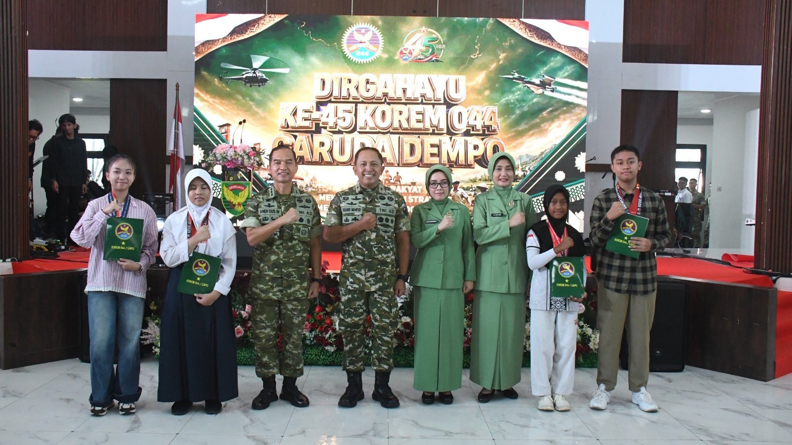 Korem 044/Garuda Dempo memperingati Hari Ulang Tahun ke-45, kegiatan yang digelar di Balai Prajurit Korem 044/Gapo tersebut berlangsung dengan penuh khidmat dan semangat kebersamaan, Jumat (3/7/2026). (Foto: Yulie)