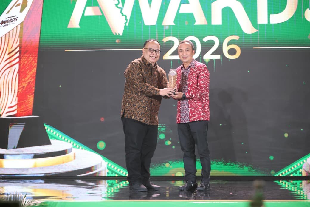 Kapolda Sumsel Dianugerahi Penghargaan Penjaga Keamanan dan Ketahanan Energi di Bumi Sriwijaya