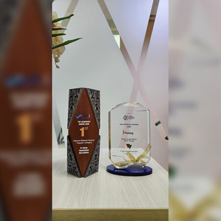 PT Rifan Financindo Berjangka Raih Penghargaan Transaksi Bilateral Reguler Tertinggi Nasional